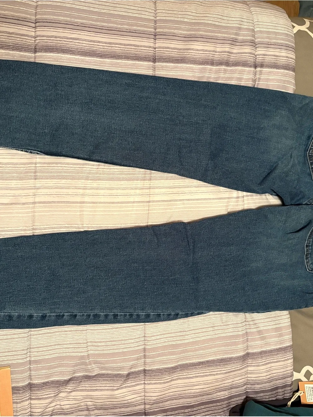 Hollister Men’s Relaxed Blue Denim Jeans